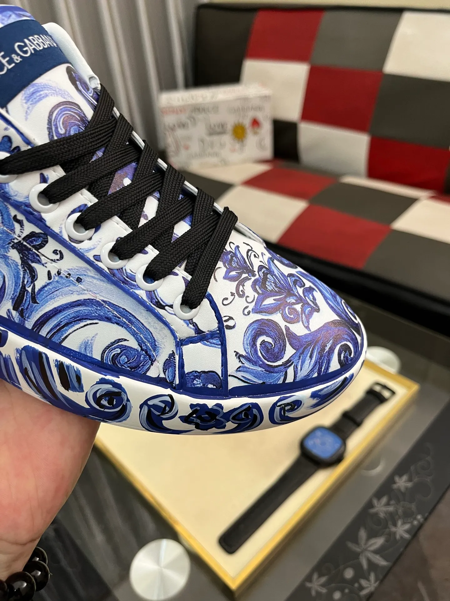 Men's shoes 💰500⌚️⌚️Dolce & Gabbana/DG heavy industry series, new casual fashion shoes 👟Simple and elegant style, fashionable and exclusive👑Fashionable and generous. Original breathable cotton + hand-painted craftsmanship, comfortable breathable lining. Exquisite luxury, super A level! Compared with the genuine product at the counter, the version is no worse at all💕Size: 35-462⃣️Color selection